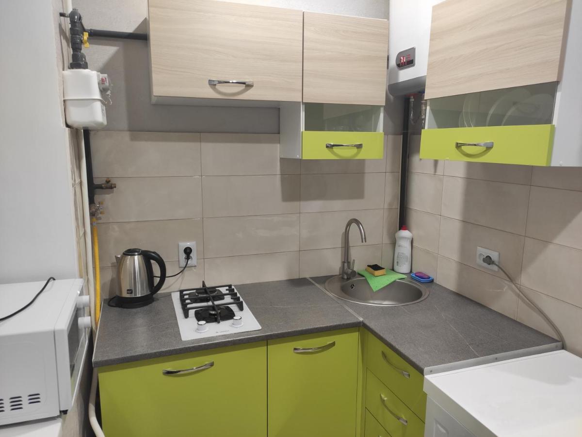 Две Уютные Квартиры В Центре Города Дзержинка - New Apartments كريفوي روغ المظهر الخارجي الصورة