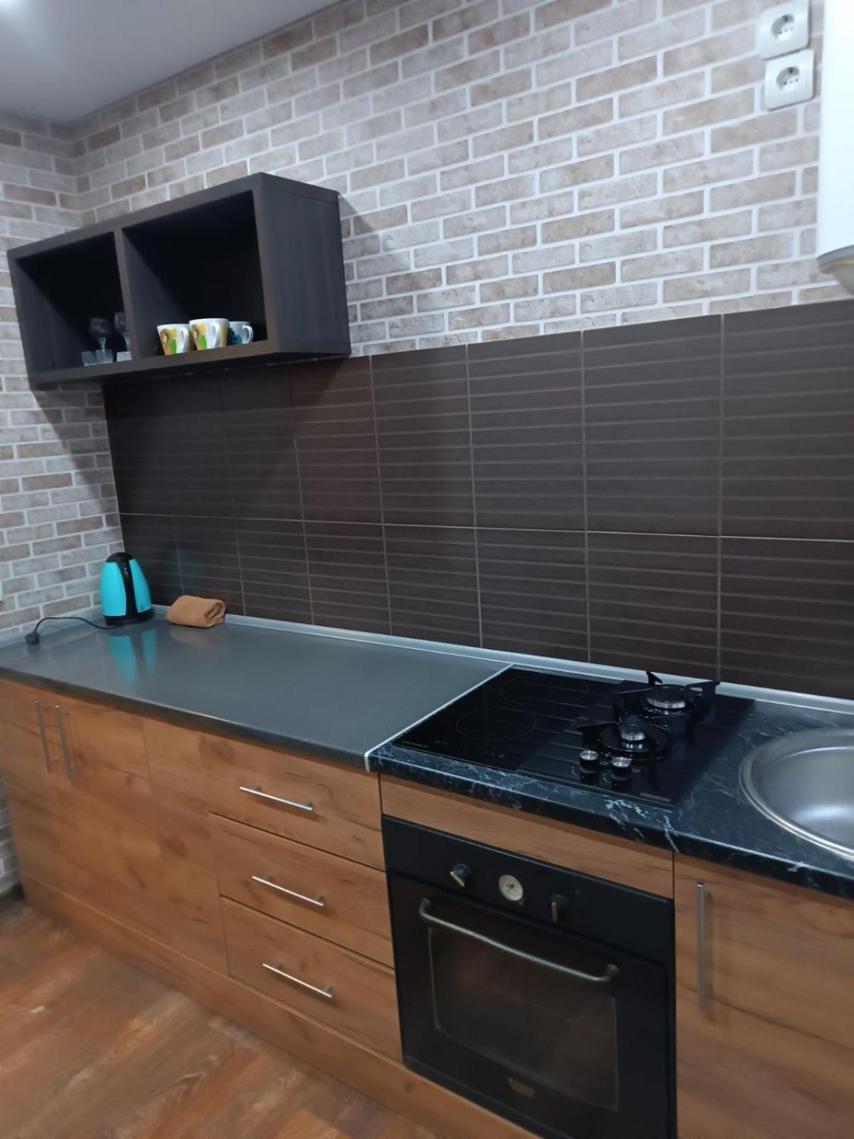 Две Уютные Квартиры В Центре Города Дзержинка - New Apartments كريفوي روغ المظهر الخارجي الصورة